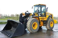 Фронтальный погрузчик JCB 455 ZX